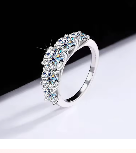 Lavish-3.6ct Moissanite Diamond Ring